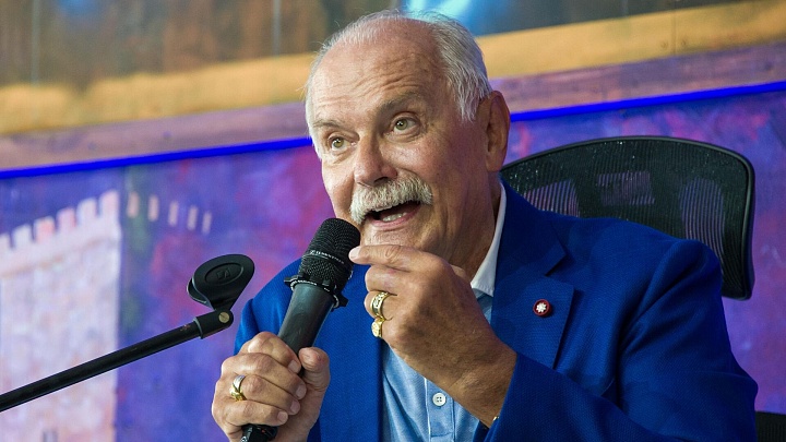 Михалков призвал контролировать развитие ИИ