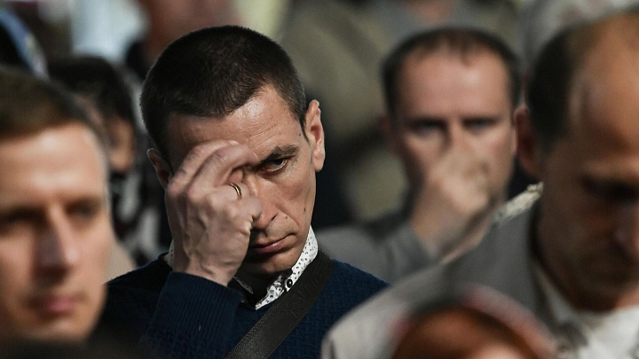Священник рассказал, где уместно перекреститься