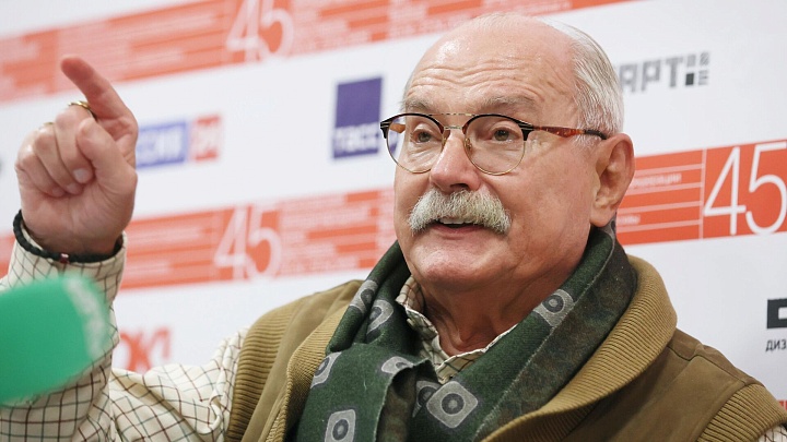 Михалков посчитал, что его спектакль "Перед рассветом" нужен новым регионам